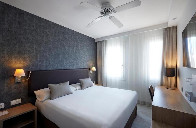 habitacion doble catalonia mirador des port 01