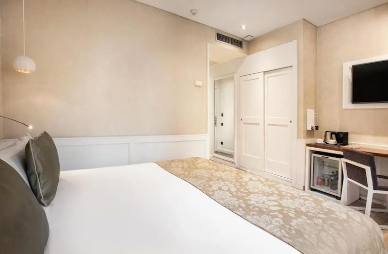 habitacion doble vista atocha catalonia puerta del sol 05