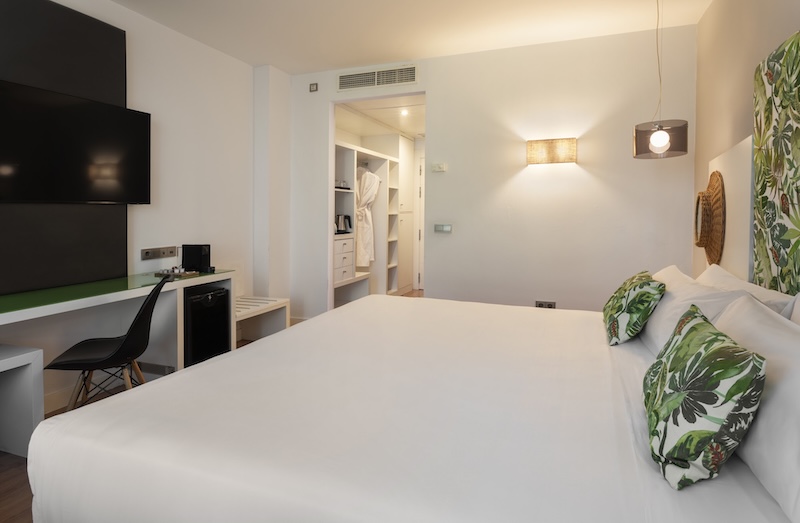 habitacion doble vista mar catalonia malaga 02