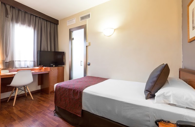 habitacion individual catalonia castellnou 03