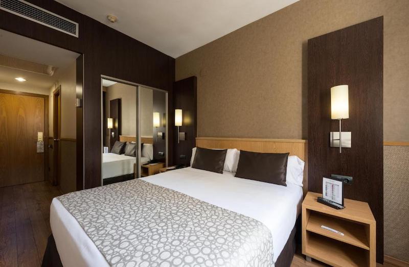 habitacion individual catalonia sagrada familia 01