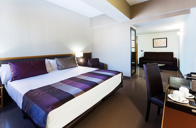 habitacion junior suite catalonia giralda 01