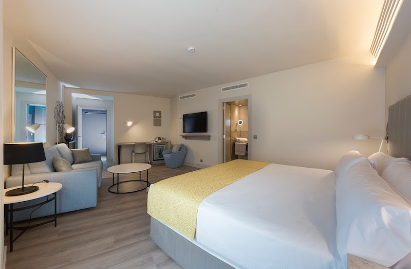 habitacion junior suite catalonia granada 01