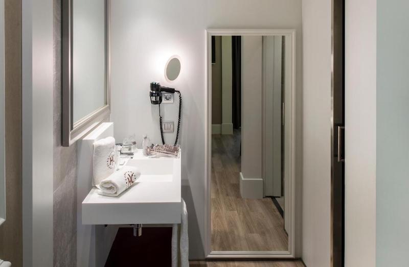 habitacion junior suite catalonia passeig de gracia 04