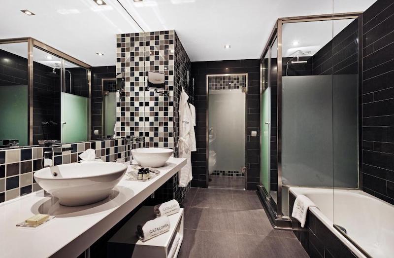 habitacion junior suite deluxe catalonia reina victoria 05