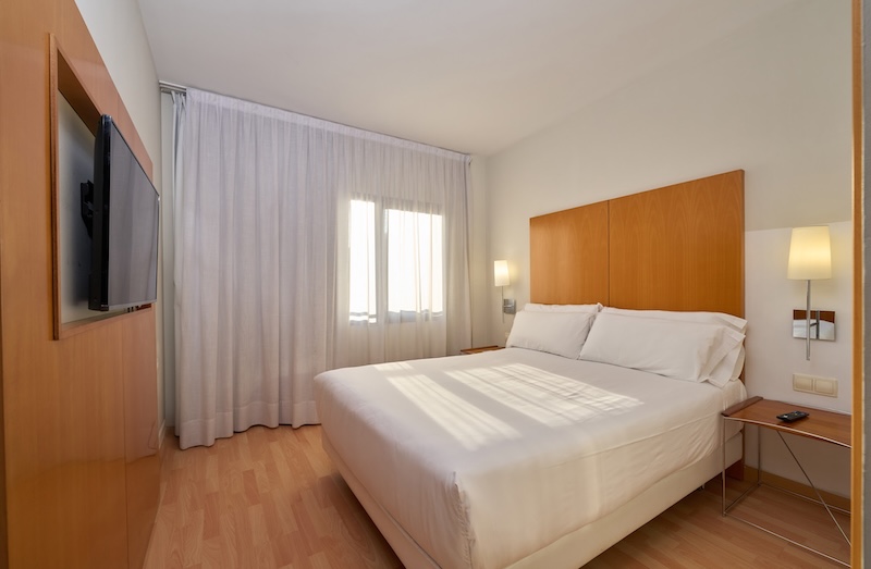 habitacion junior suite familiar balcon catalonia barcelona beach 01