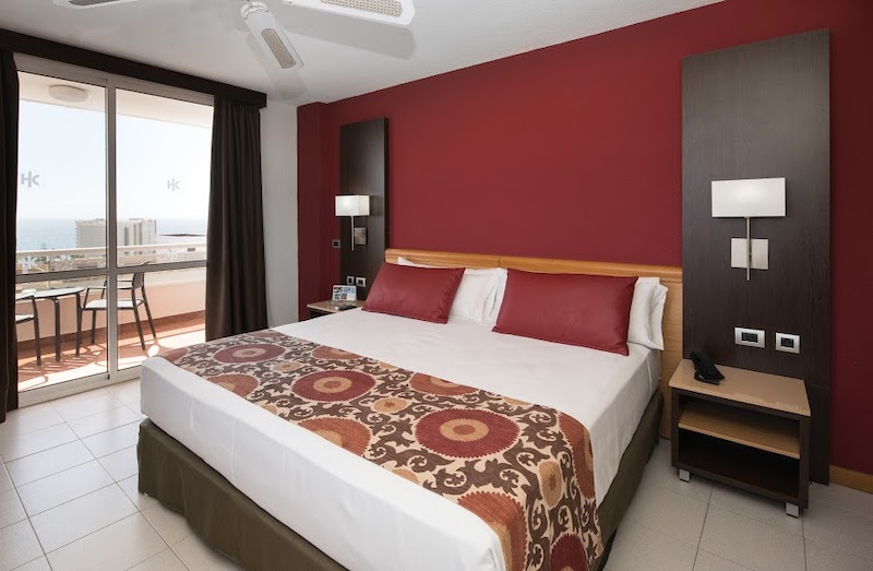 habitacion premium catalonia oro negro 02