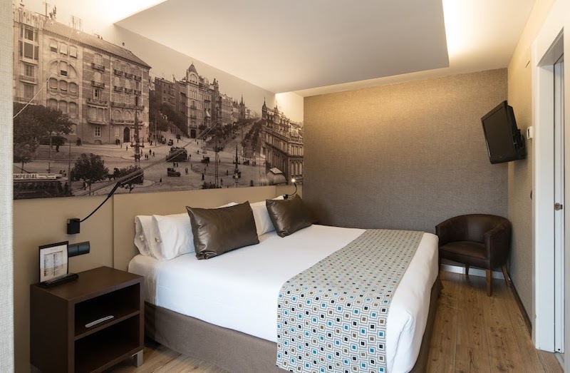 habitacion suite catalonia born 01