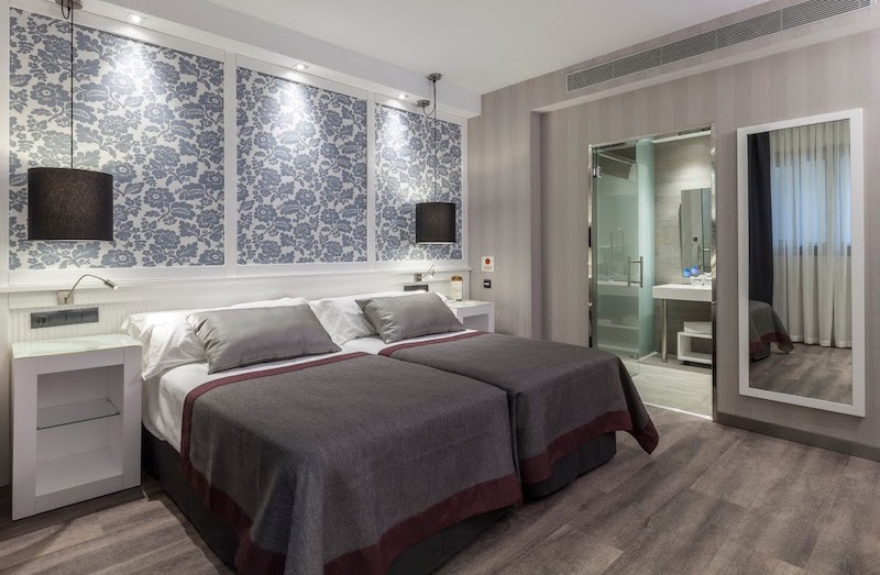 habitacion superior catalonia excelsior 01