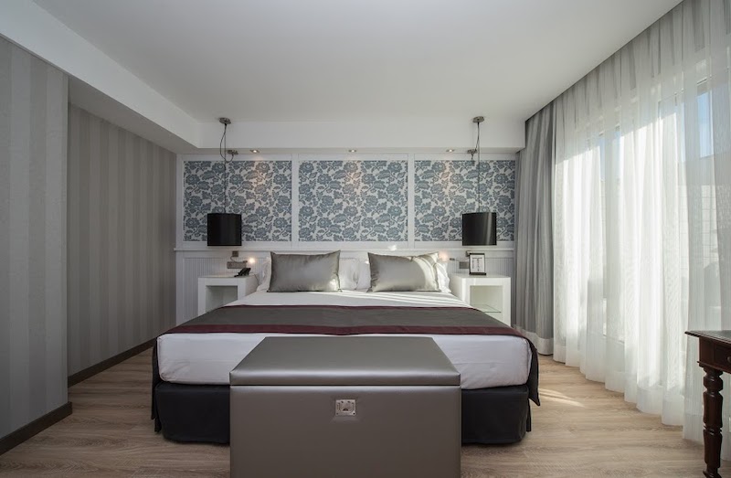 habitacion superior pool catalonia plaza catalunya 02