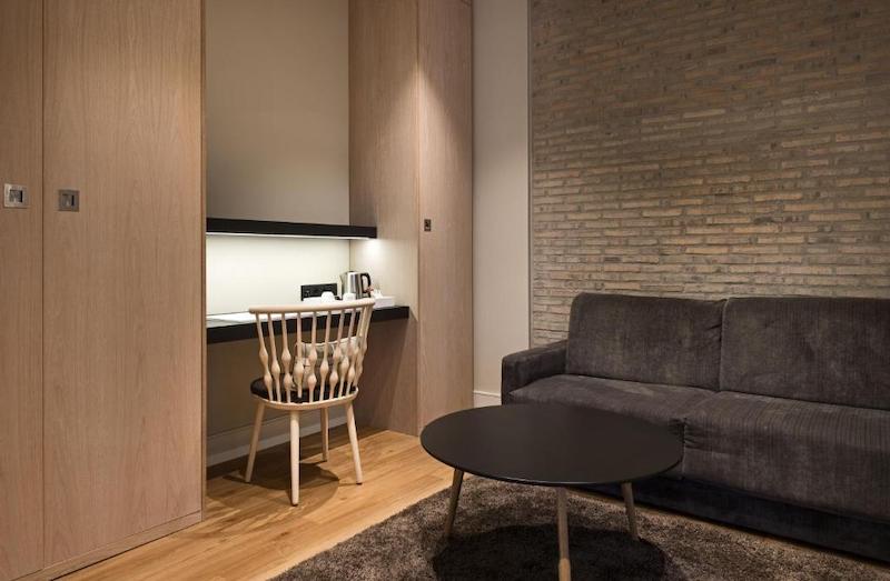 habitacion superior terrace jacuzzi catalonia gran via 06