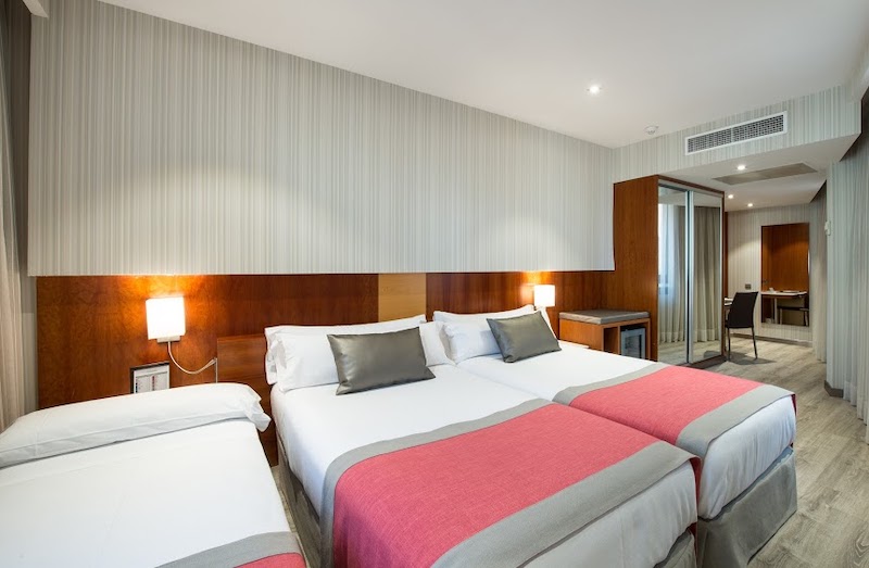 habitacion triple catalonia barcelona 505 02