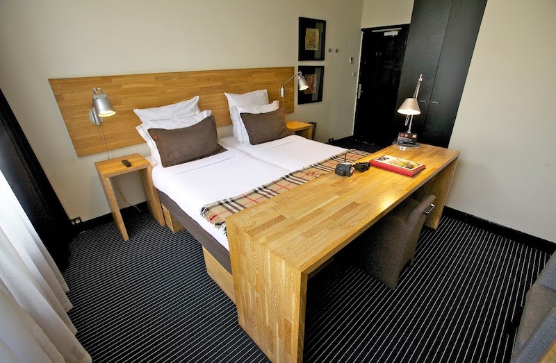 catalonia amsterdam doble 04