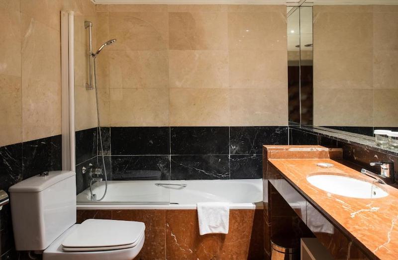 habitacion cuadruple catalonia diagonal centro 04