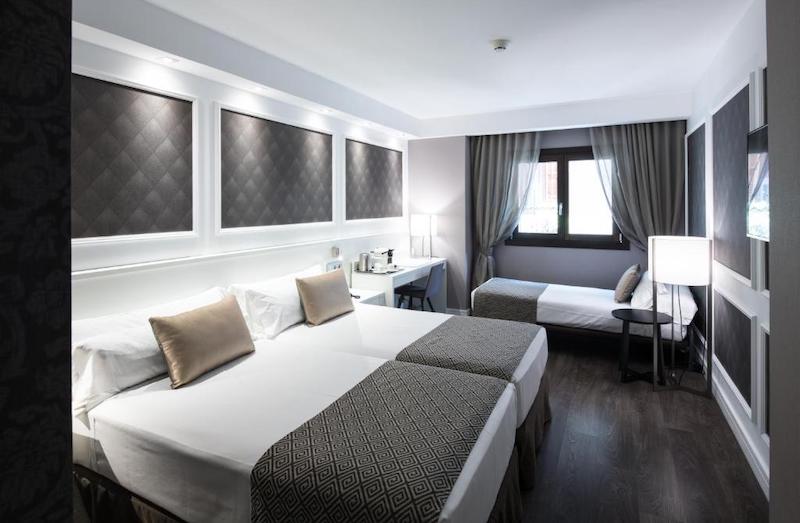 habitacion cuadruple catalonia magdalenes 01