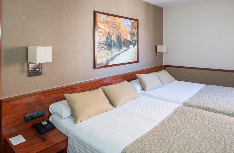 habitacion cuadruple catalonia park putxet 02