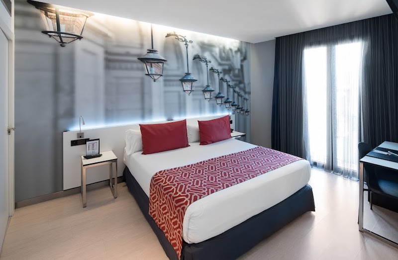 habitacion doble catalonia avinyo 01