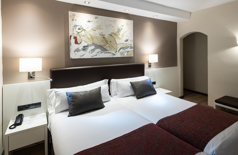 habitacion doble catalonia castellnou 03