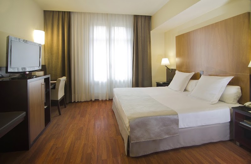 habitacion doble catalonia el pilar 03