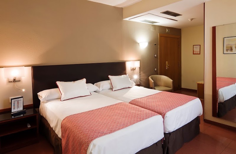 habitacion doble catalonia hispalis 04