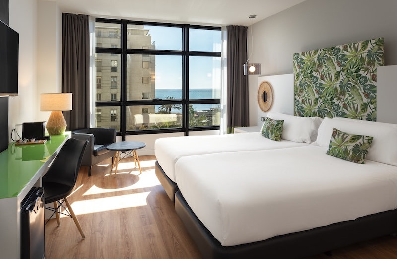 habitacion doble vista mar catalonia malaga 01