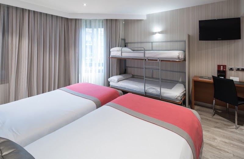 habitacion familiar catalonia barcelona 505 03