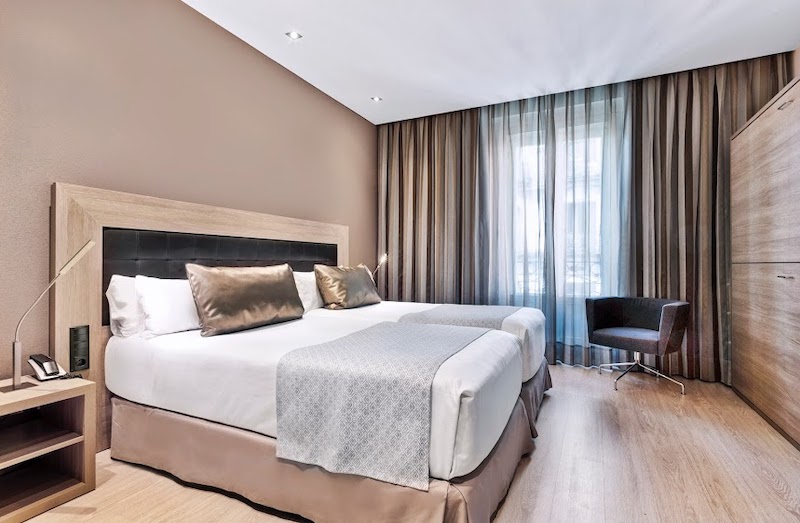 habitacion familiar catalonia plaza mayor 03