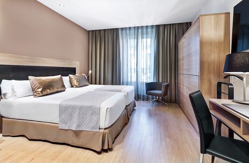 habitacion familiar catalonia plaza mayor 04