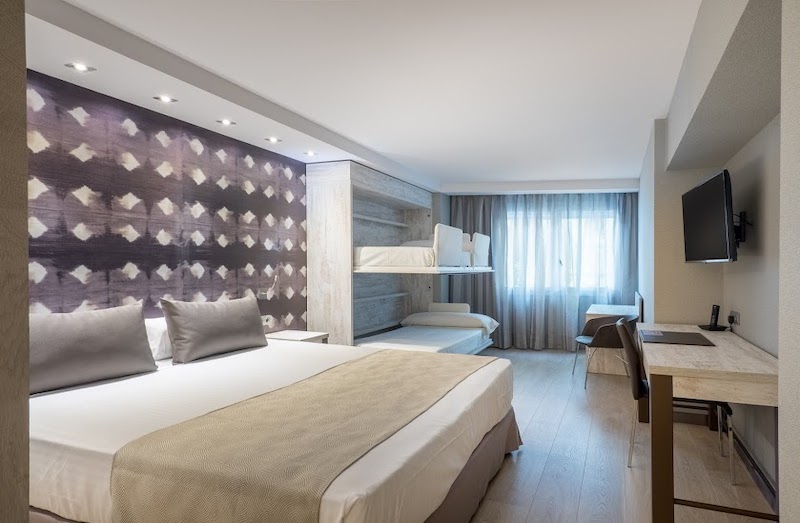 habitacion familiar premium catalonia atenas 01