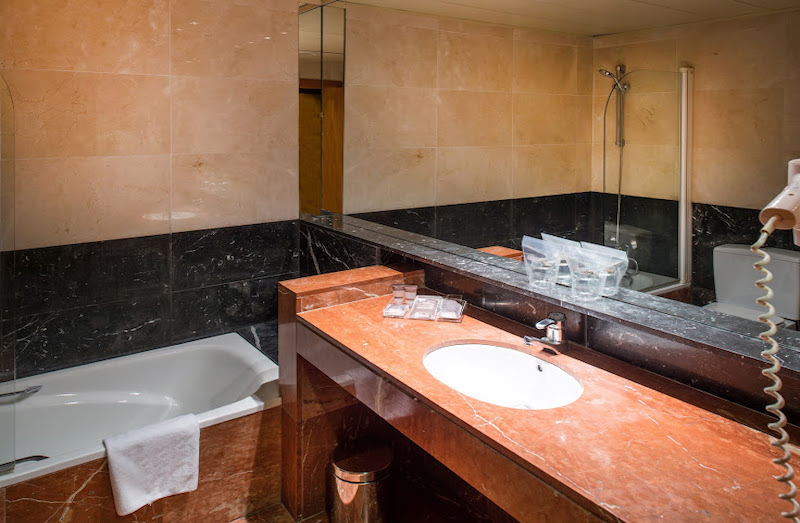 habitacion individual catalonia diagonal centro 04