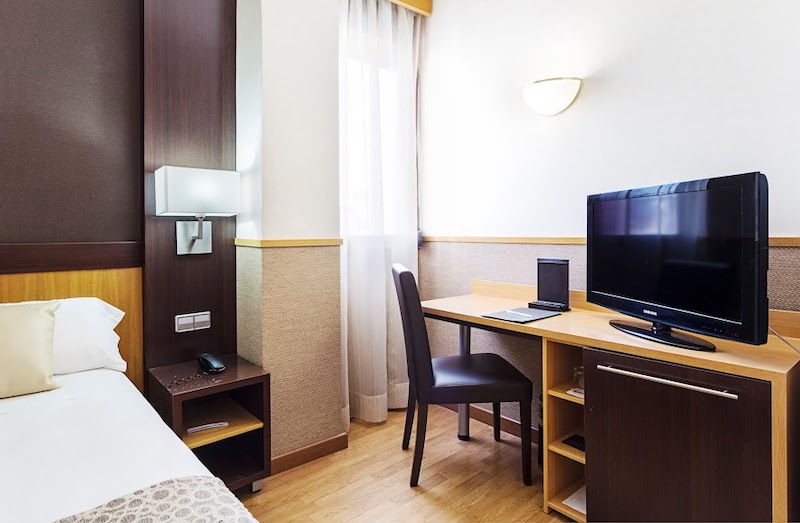 habitacion individual catalonia giralda 02