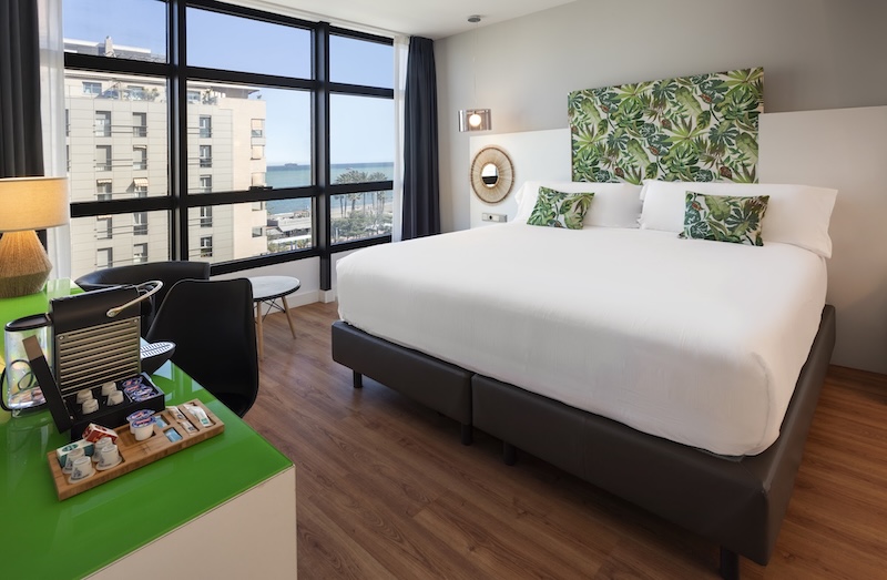 habitacion junior suite deluxe catalonia malaga 01