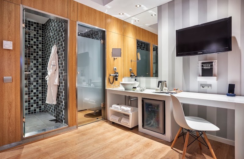 habitacion junior suite terraza catalonia reina victoria 03