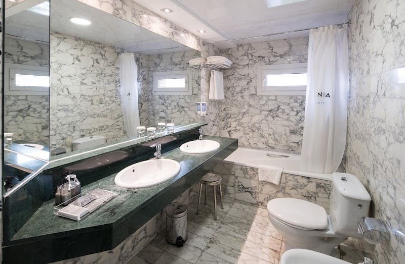 habitacion premium catalonia park guell 06