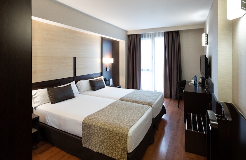 habitacion premium catalonia sagrada familia 01