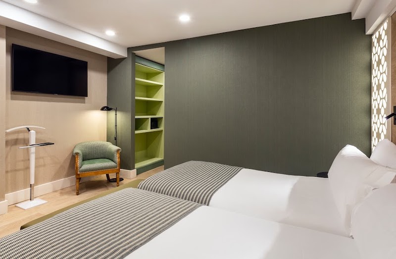 habitacion suite patio catalonia santa justa 02