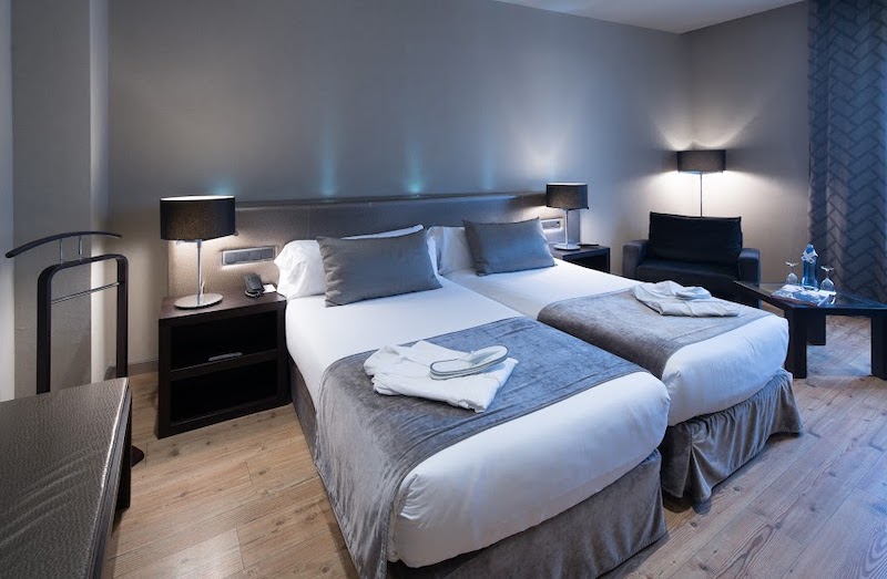 habitacion superior catalonia portal del angel 03