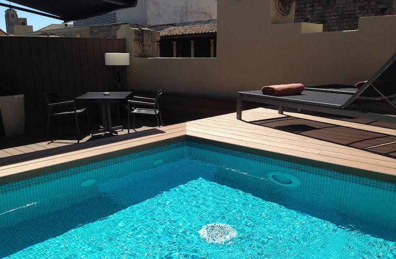 habitacion superior terrace swimiming pool catalonia catedral 04