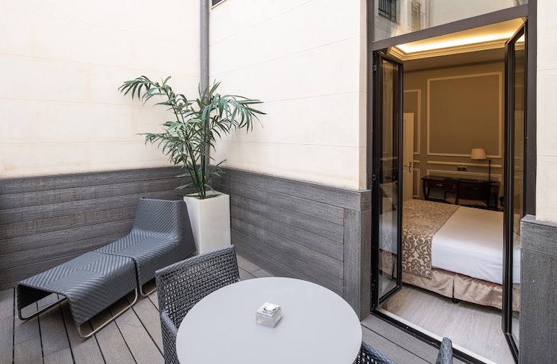 habitacion terrace catalonia las cortes 03