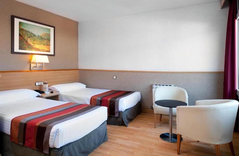 habitacion terrace catalonia park guell 01