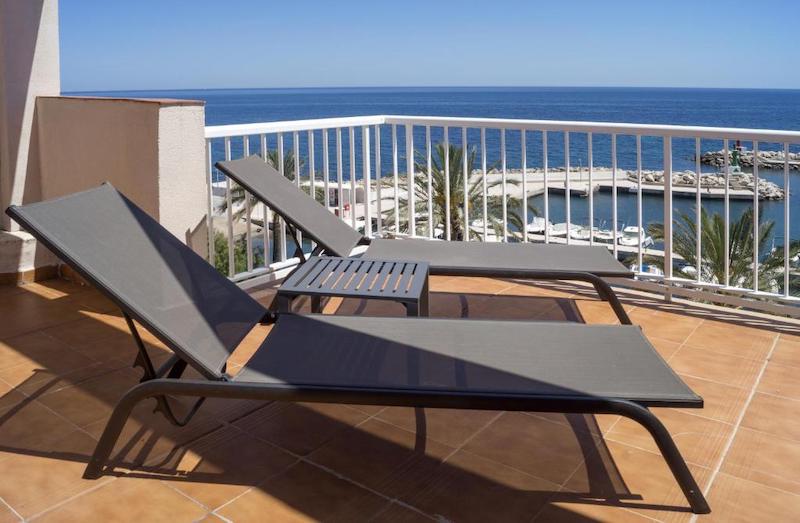 habitacion terrace panoramic sea view catalonia del mar 05