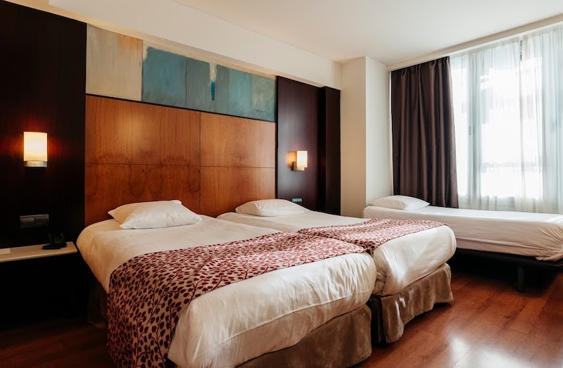 habitacion triple catalonia brussels 04