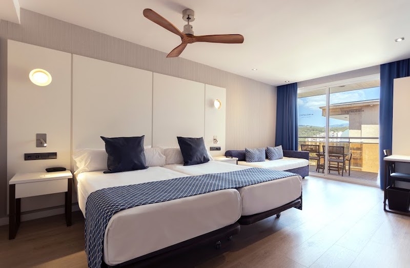 habitacion triple catalonia majorica 01