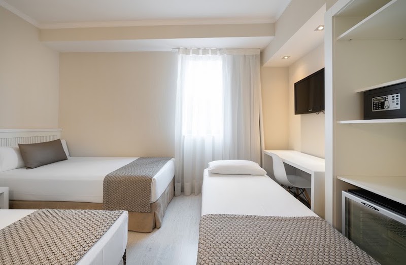 habitacion triple catalonia roma 02