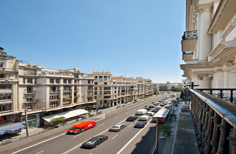 habitacion vista gran via catalonia gran via 05